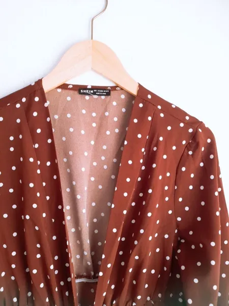blusa poá com amarração shein m