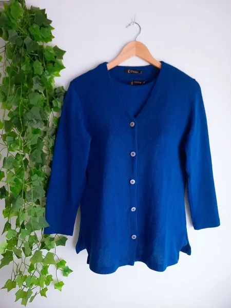 conjunto casaco e blusa de tricô azul royal