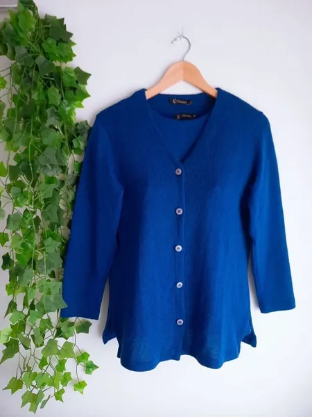 conjunto casaco e blusa de tricô azul royal