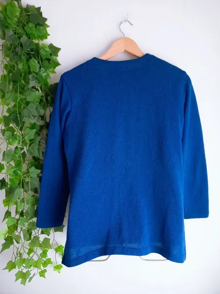 conjunto casaco e blusa de tricô azul royal