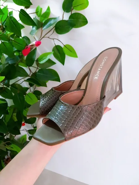 tamanco verde croco constance 34