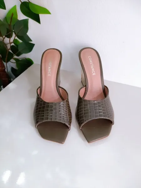 tamanco verde croco constance 34