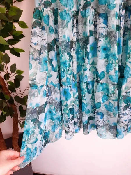 saia longa floral azul