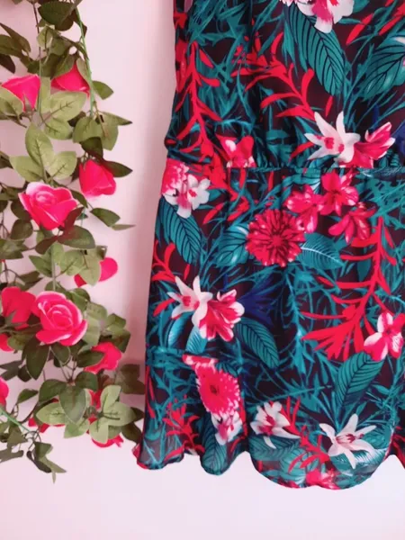 vestido floral estampado clock house