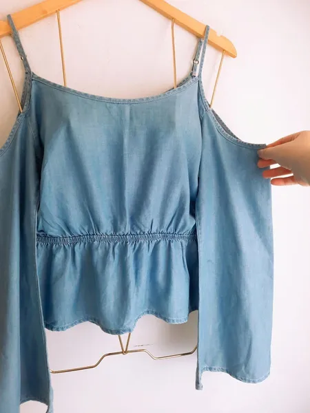 blusa jeans azul ombro vazados blue steel