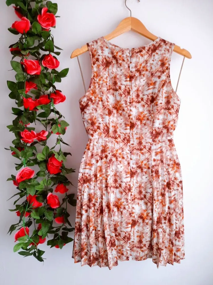 vestido bege plissado forever 21
