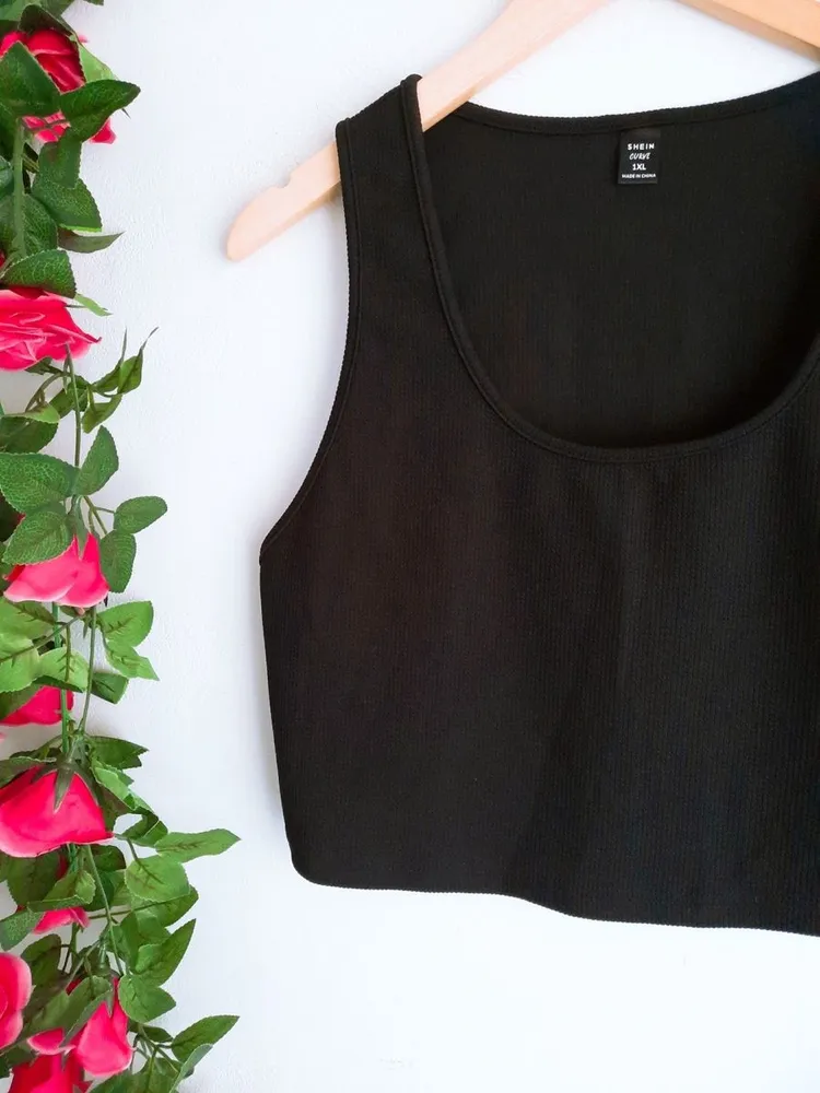blusa cropped preto shein