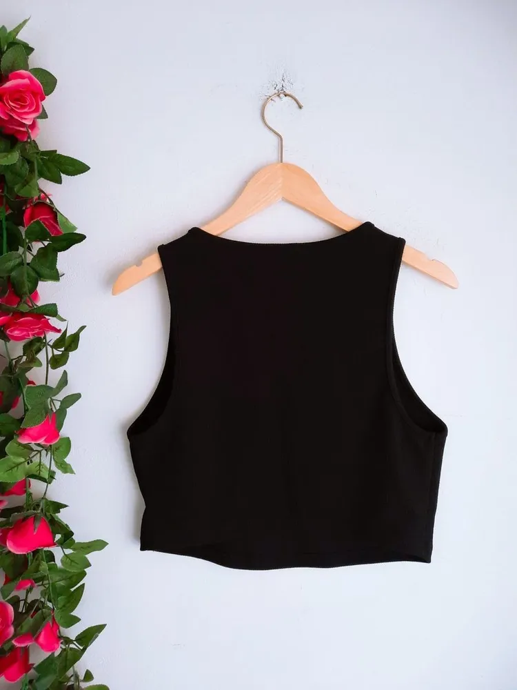 blusa cropped preto shein