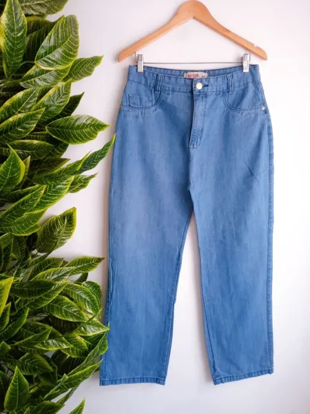 calça jeans mom natoon azul claro 44