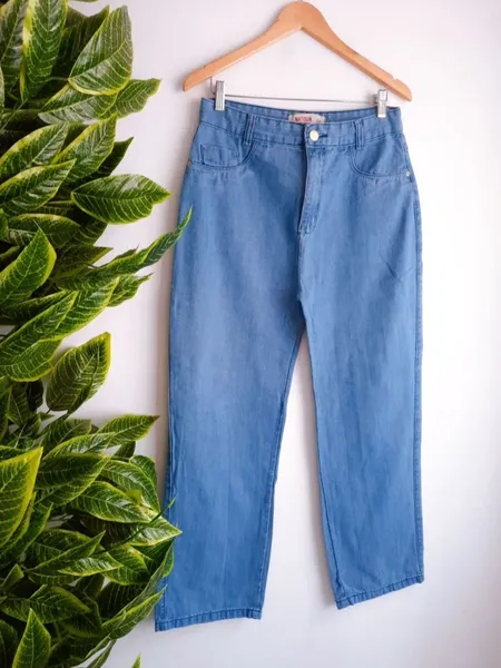 calça jeans mom natoon azul claro 44