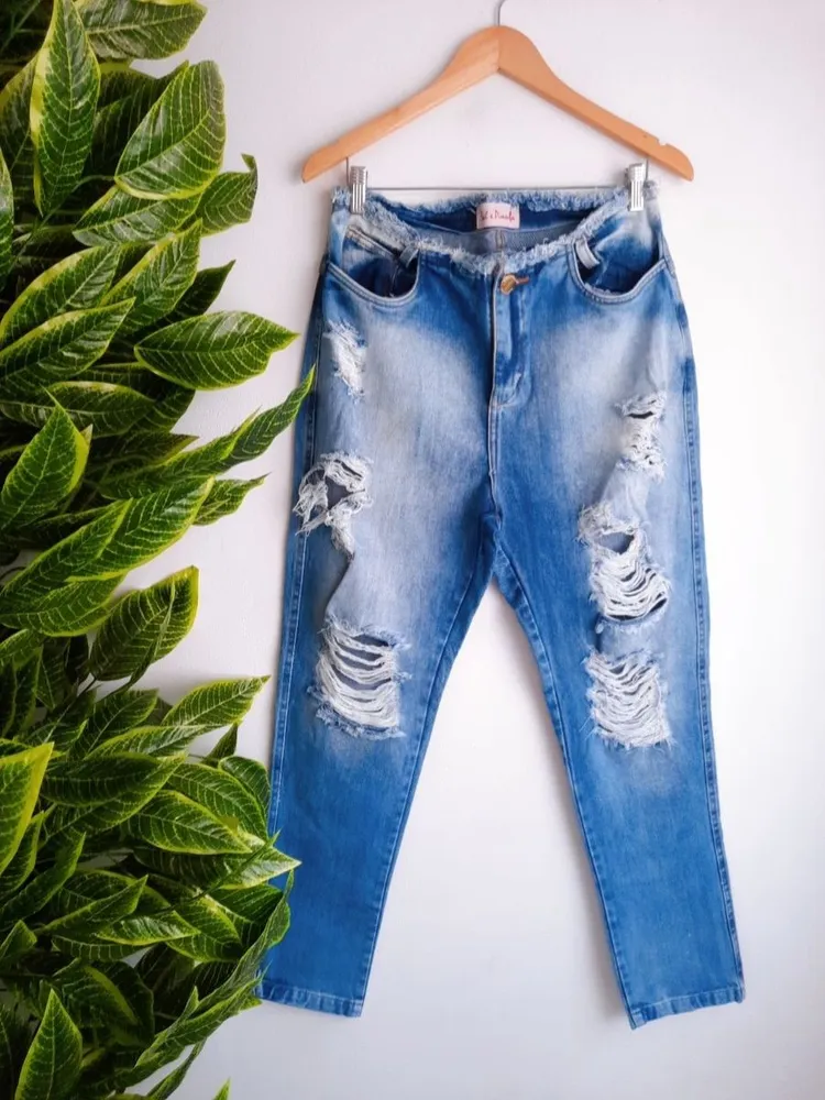 calça jeans mom azul sal e pimenta 42