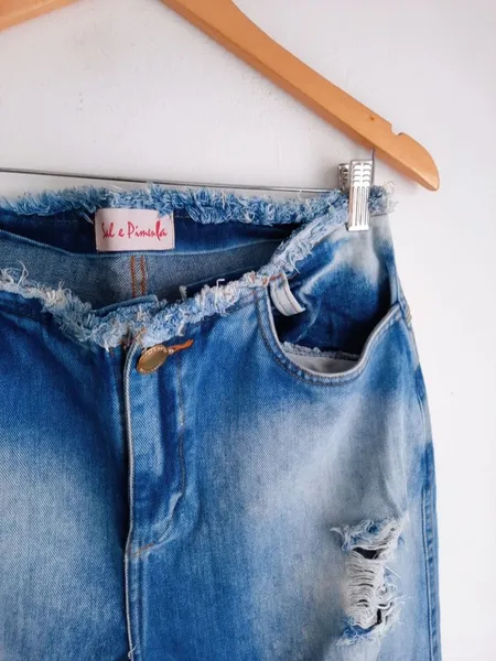 calça jeans mom azul sal e pimenta 42