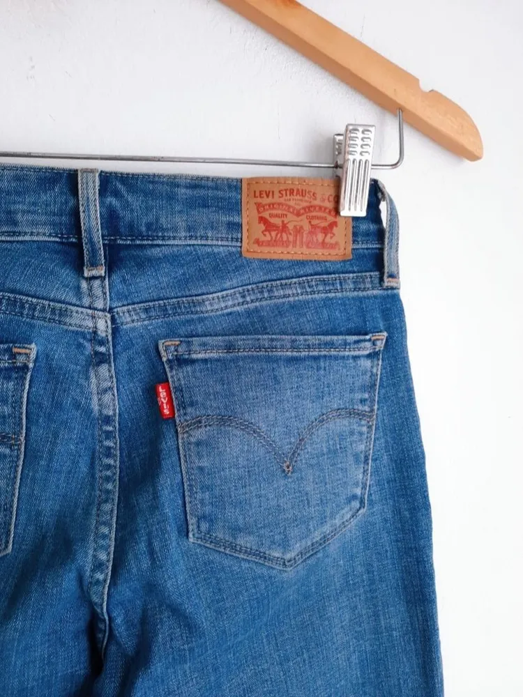 calça jeans levis