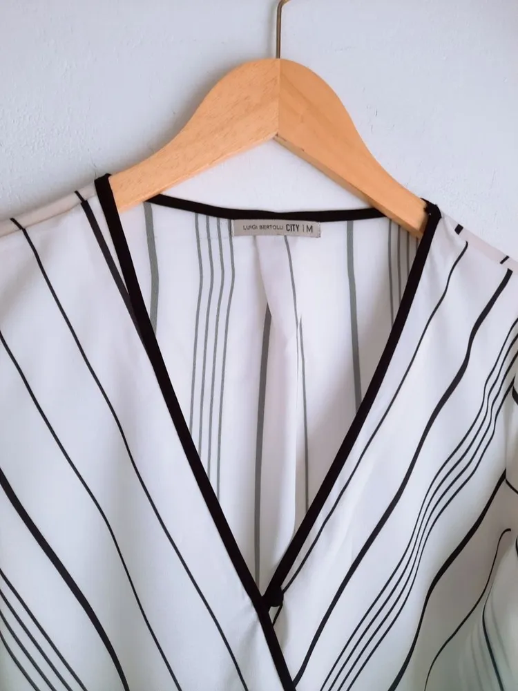 blusa branca listrada luigi bertolli
