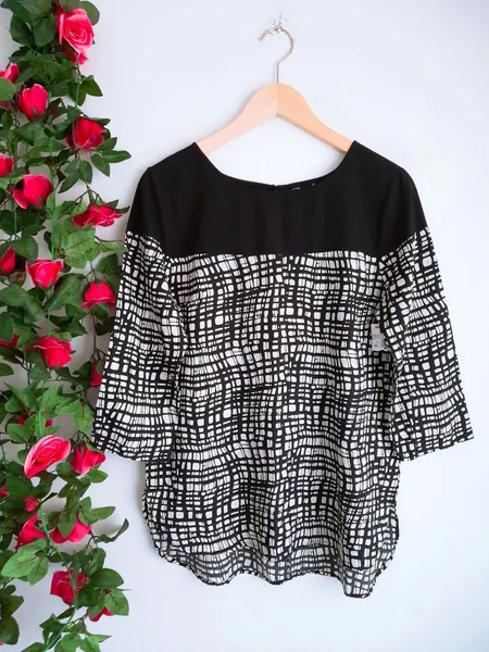blusa preto e branco quadriculada marisa