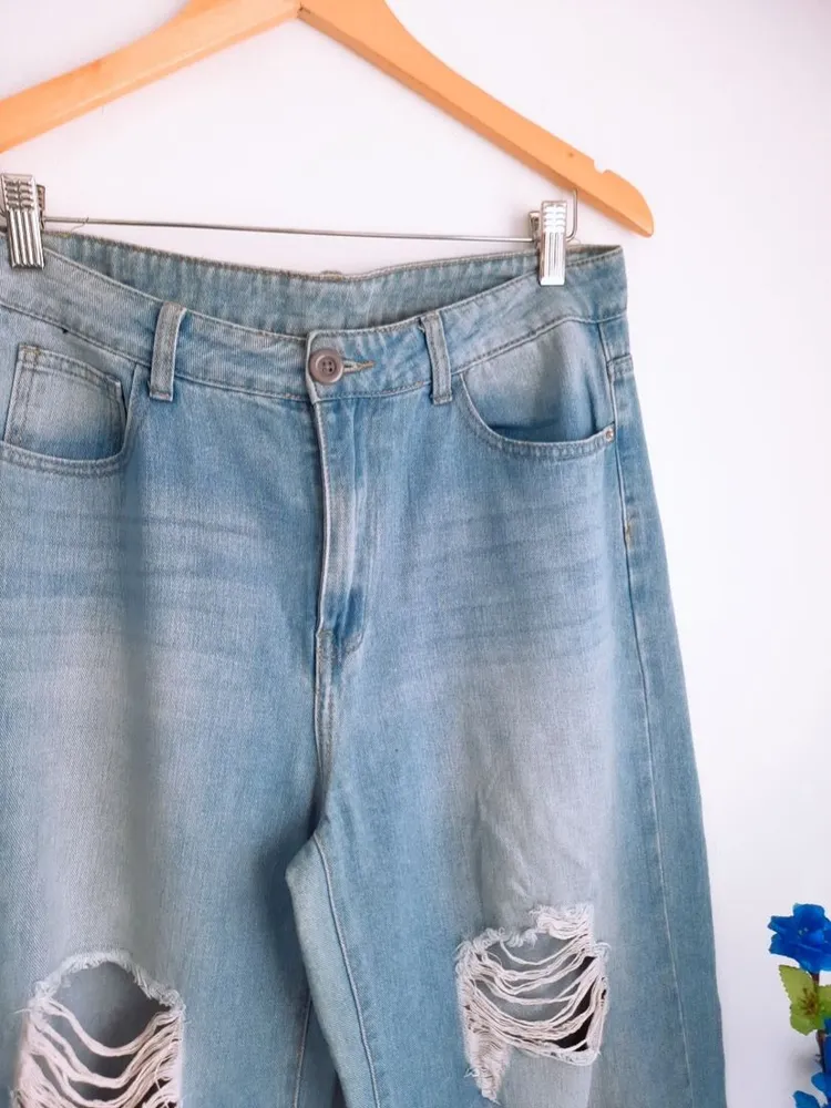 calça jeans wide leg pantalona azul clara destroyed shein