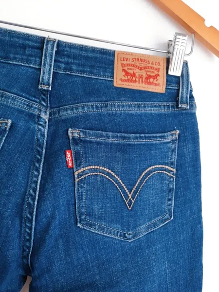calça jeans levis skinny destroyed 38