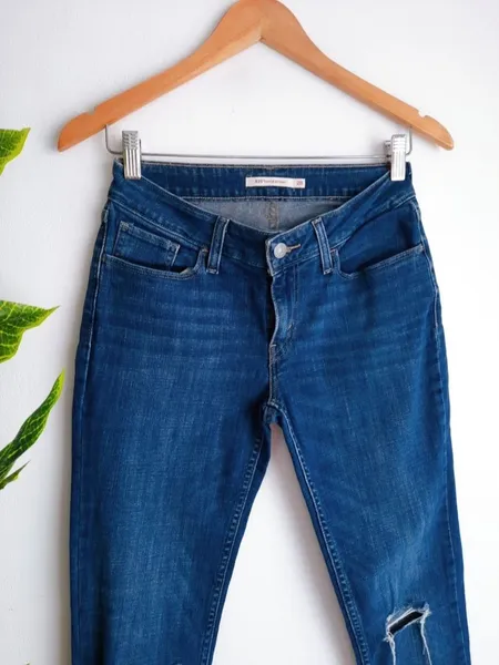 calça jeans levis skinny destroyed 38