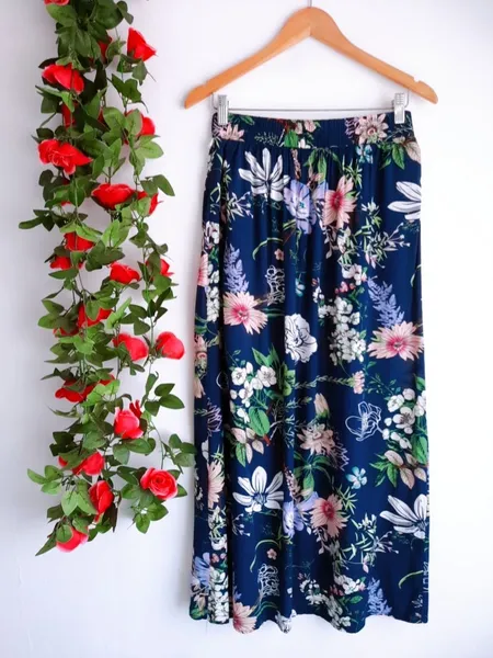 conjunto blusa e saia longa azul floral estampado