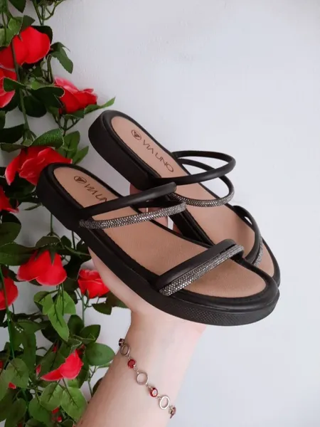 sandália papete flatform tiras com strass preto via uno