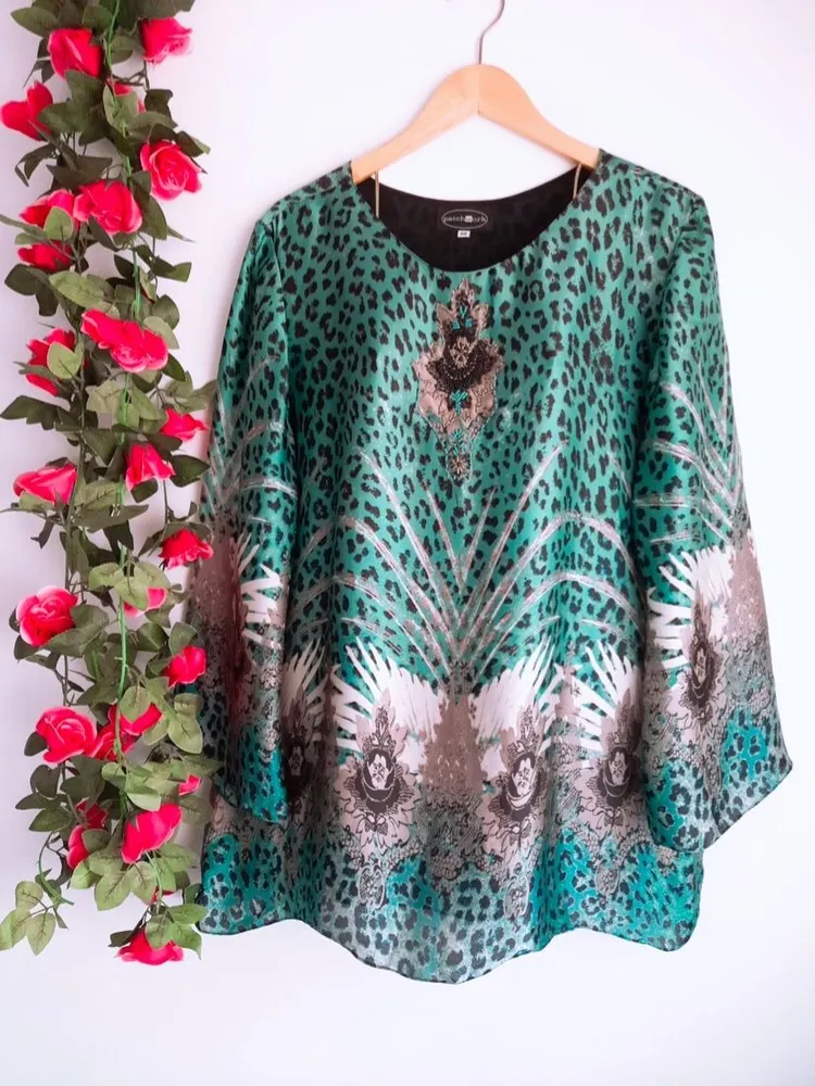 blusa indiana verde com aplicações gg