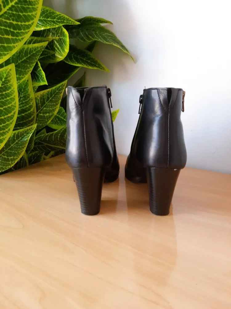 bota em couro legítimo cano curto preta dune london