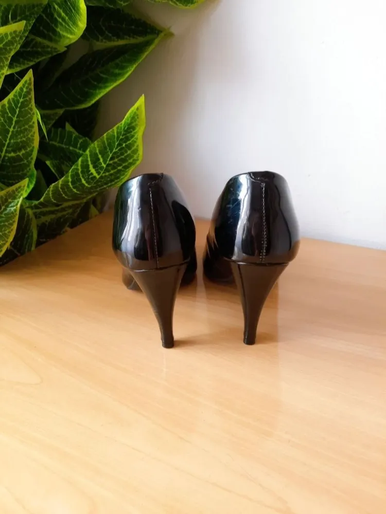 sapato scarpin verniz preto mr cat 36
