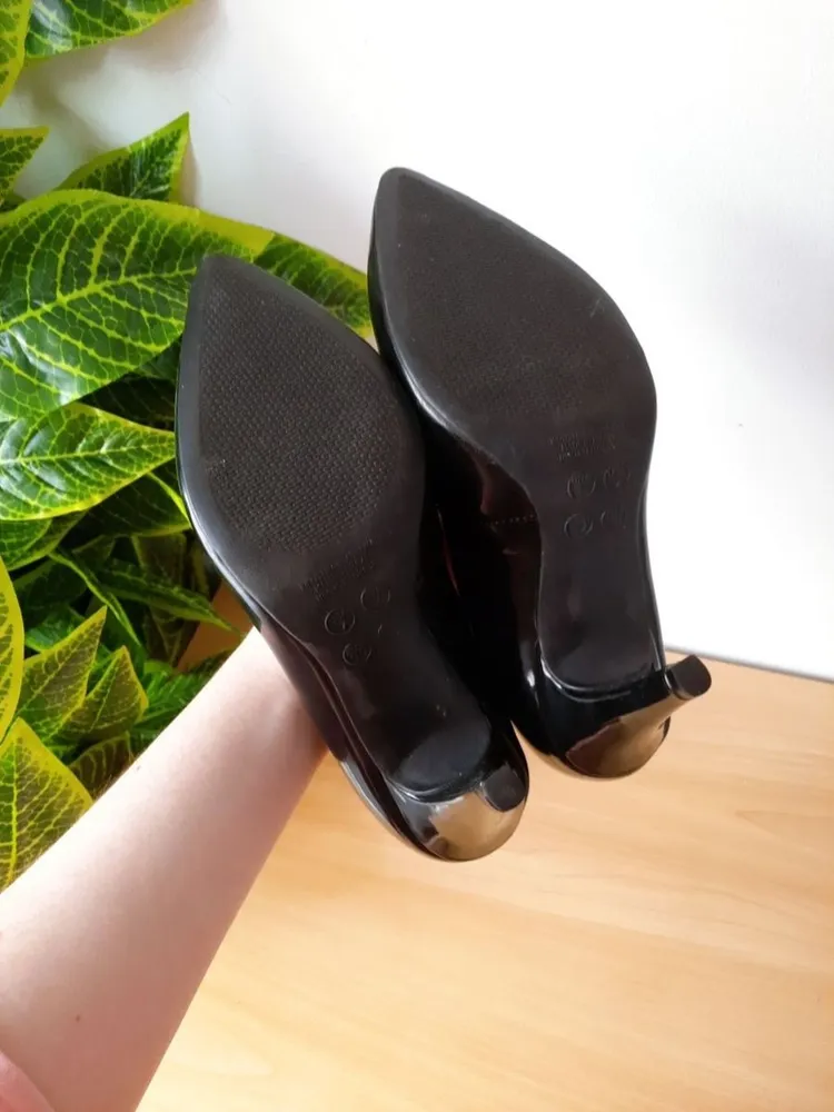 sapato scarpin verniz preto mr cat 36