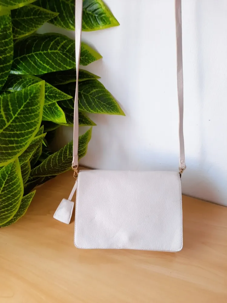 bolsa tiracolo bege forever 21
