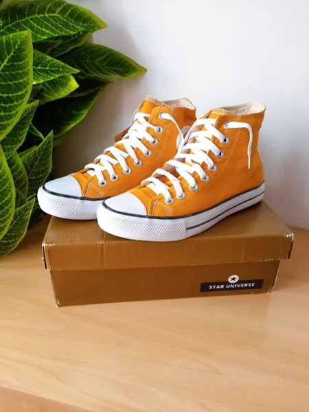 tênis cano alto star universe amarelo 38
