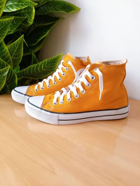 tênis cano alto star universe amarelo 38