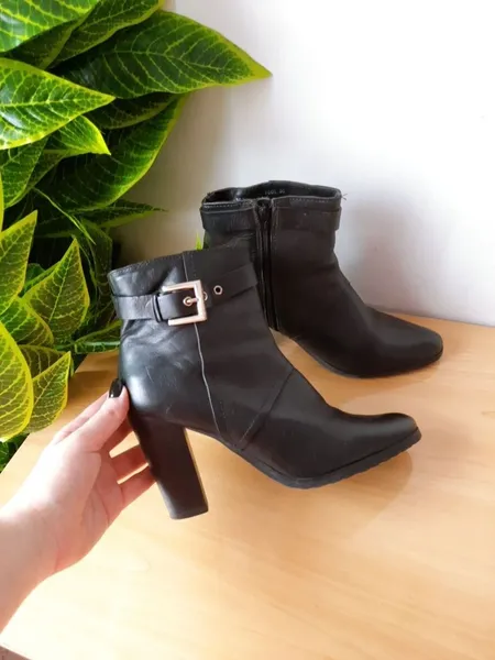 bota couro legítimo cano curto preta 36