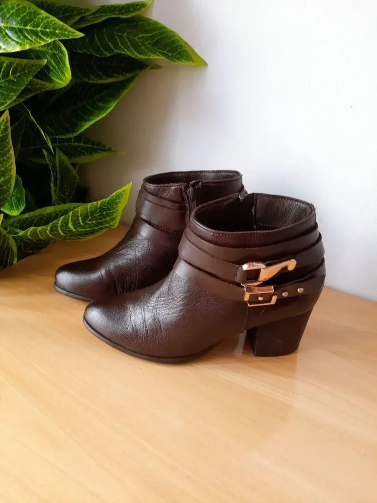 bota couro legítimo cano curto marrom 36