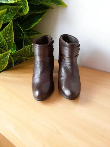 bota couro legítimo cano curto marrom 36