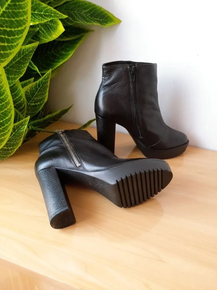 bota arezzo couro legítimo preta 37