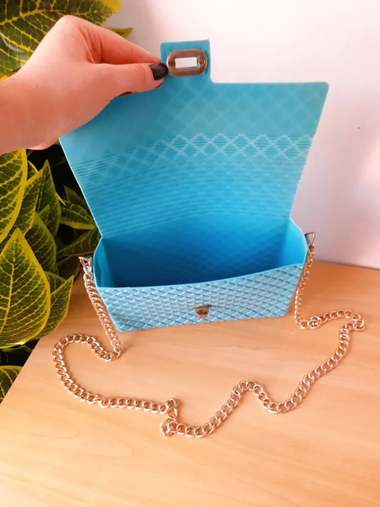 bolsa tiracolo emborrachado azul