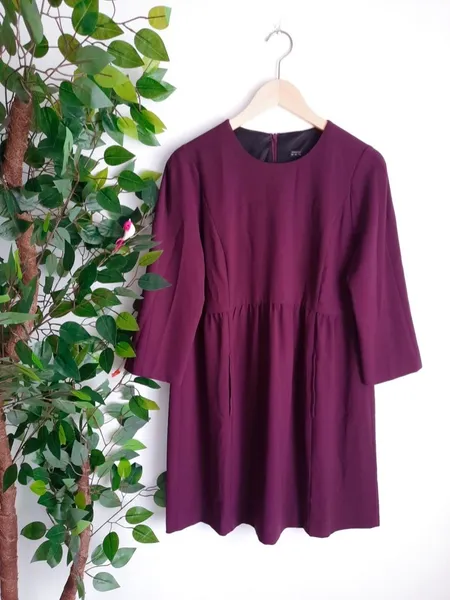 vestido roxo zara