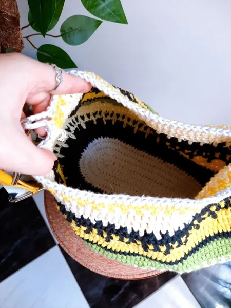 bolsa de crochê jamaicana artesanal tiracolo