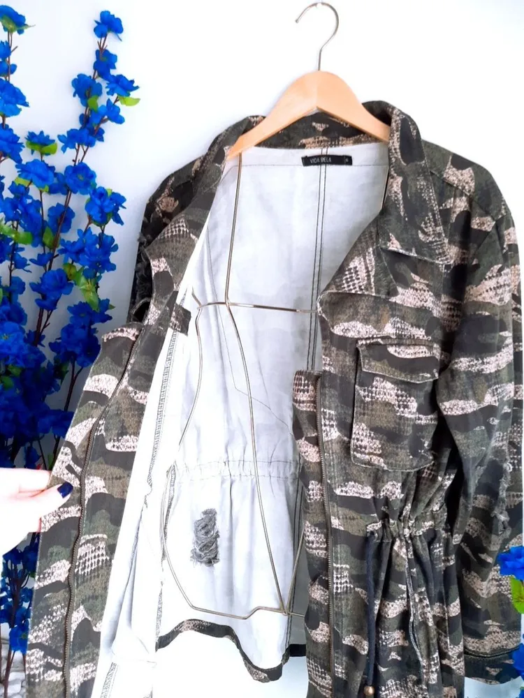 jaqueta parka militar bordada com amarração