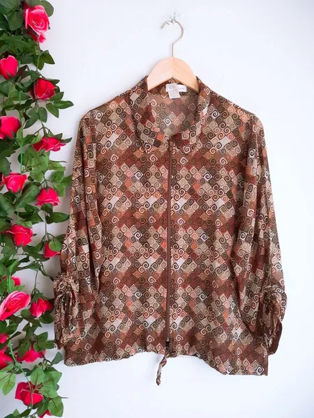 camisa estampada caleidoscópio marrom g