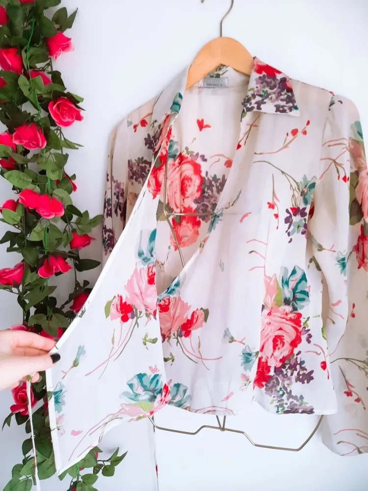 camisa envelope floral transpassada