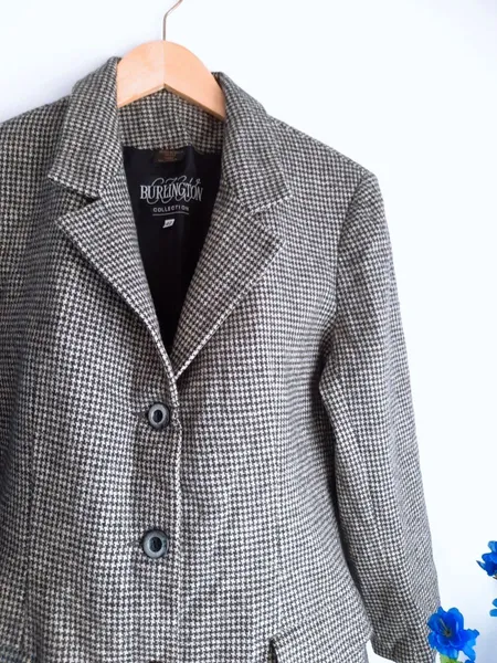 blazer de lã pied de poule preto e branco