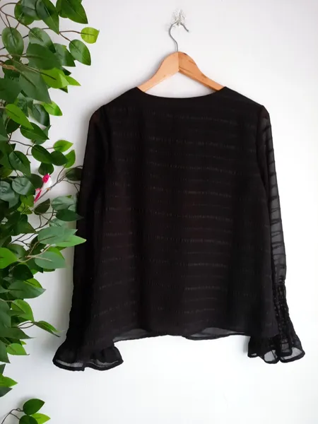 blusa preta chiffon trabalhada