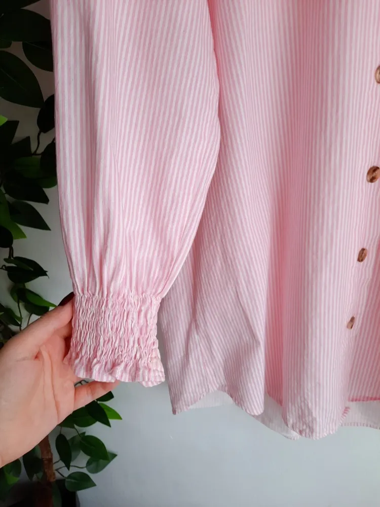 camisa listrada branco com rosa