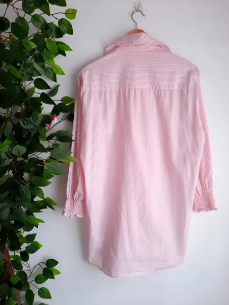 camisa listrada branco com rosa