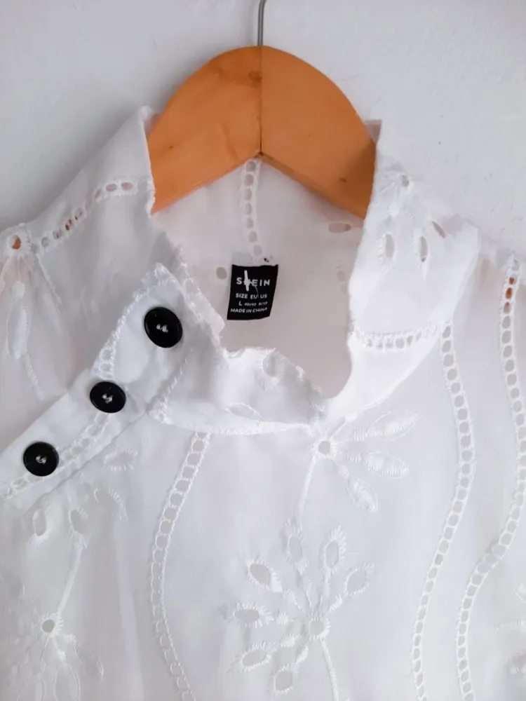 blusa oriental em laise branca shein
