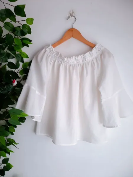 blusa ciganinha branca ombro a ombro