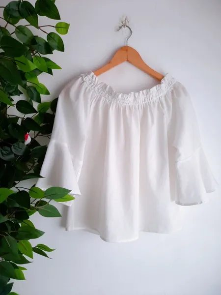 blusa ciganinha branca ombro a ombro