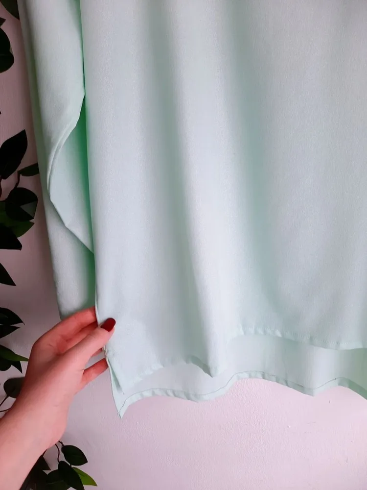 blusa verde menta com brilho