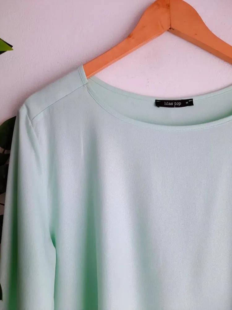 blusa verde menta com brilho